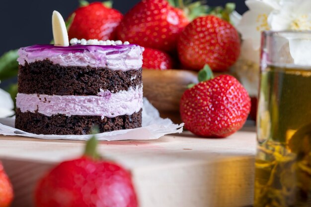 Gâteau violet au goût de baies