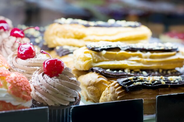 Photo gâteaux au brownie exposés