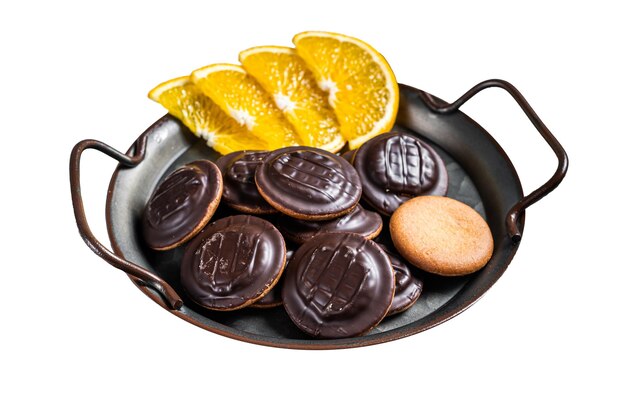 Des gâteaux de Jaffa ronds à la saveur d'orange avec du chocolat isolés sur fond blanc Vue supérieure