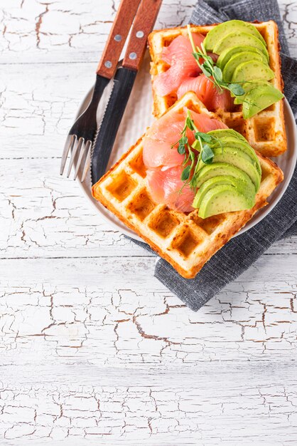 Gaufre au Keto et à l'avocat