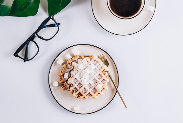 Gaufres belges aux guimauves et café