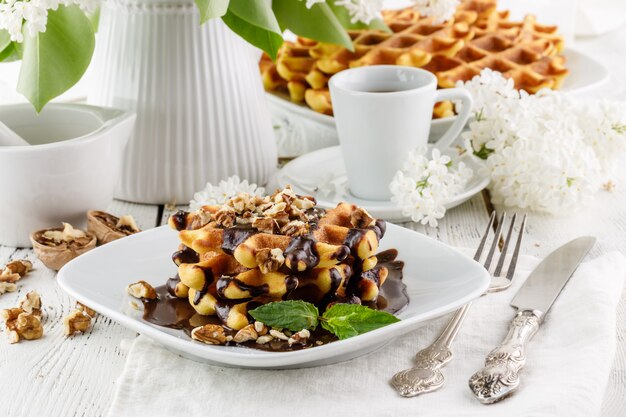 Gaufres belges maison fraîches pour le petit déjeuner