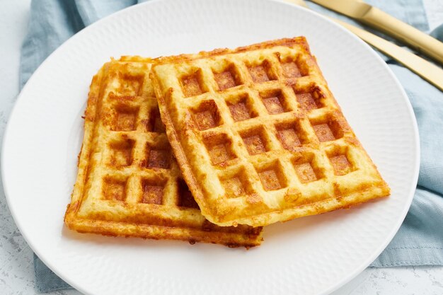 Photo des gaufres ketogéniques à la maison avec des œufs