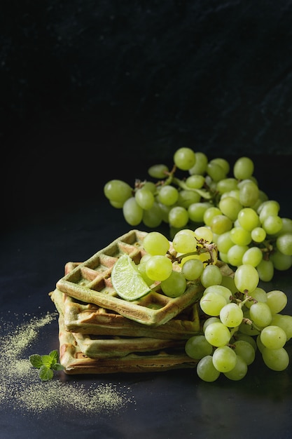 Gaufres vertes aux raisins