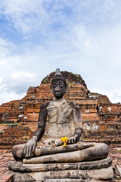 Géant statue de buddha