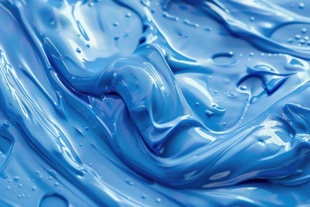 Le gel cosmétique liquide est bleu froid.