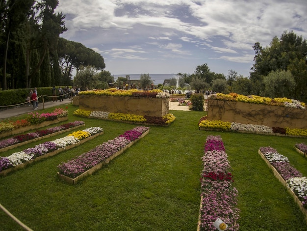 Photo gênes, italie, 7 mai 2022 - exposition internationale de fleurs euroflora, qui se déroule à genève, en italie.