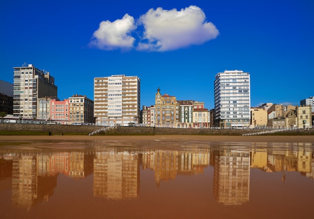 Gijon playa San Lorenzo plage Asturies Espagne