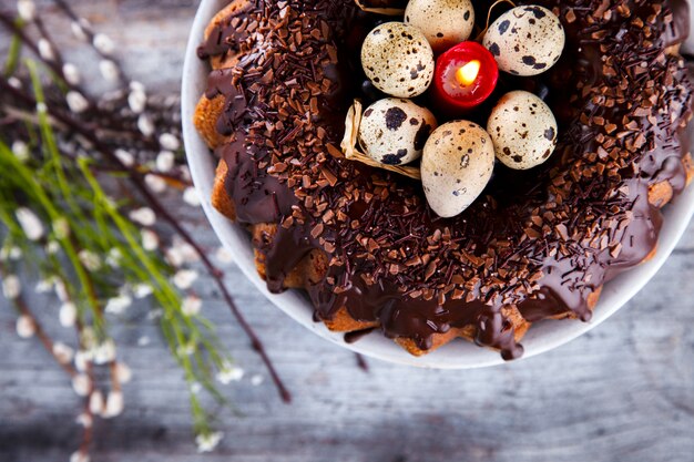 Glaçage au chocolat Cupcake Décorer.Pendant les vacances de Pâques