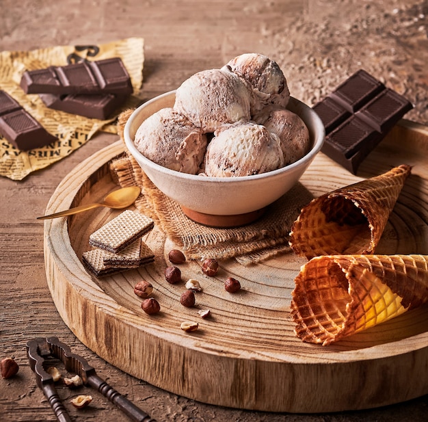 glace au chocolat aux noix