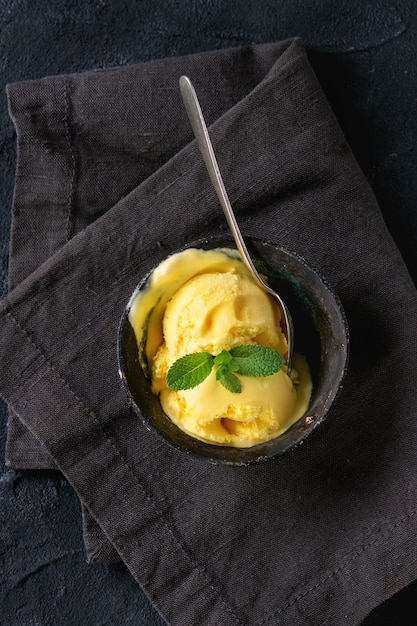 Glace à la mangue