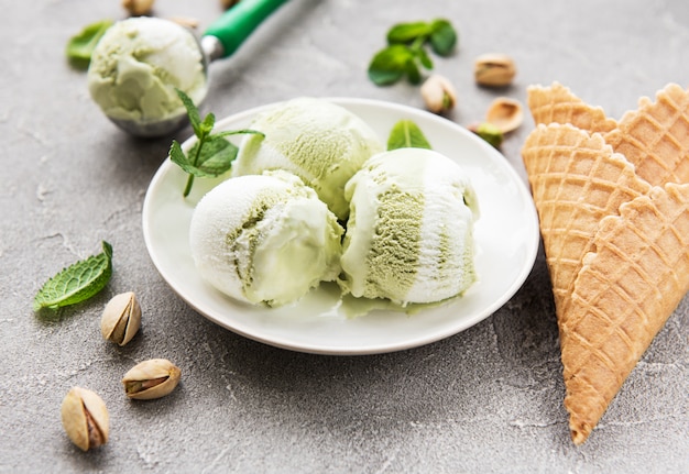 Glace à la pistache et menthe