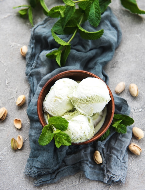 Glace à la pistache et menthe