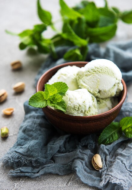 Glace à la pistache et menthe