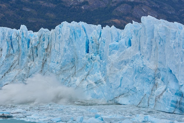 Photo le glacier du perito moreno est situé en patagonie, en argentine.