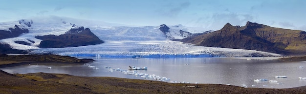 Glacier Fjallsjokull découlant de la calotte glaciaire Vatnajokull Islande