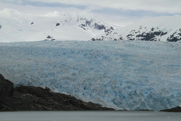 Glaciers en Patagonie depuis le ferry de Puerto Natales