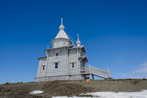 Église en bois de l'Antarctique sur la station de recherche antarctique russe de Bellingshausen