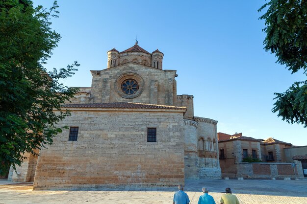 Église collégiale de Santa Maria la Mayor en Espagne