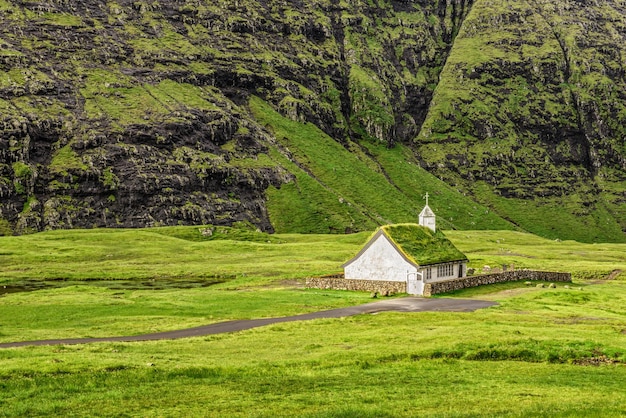 Église du village de Saksun Îles Féroé Danemark