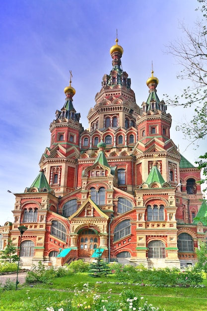 Église de l'église Saint Pierre et Paul, Peterhof, Saint Petersburg, Russie