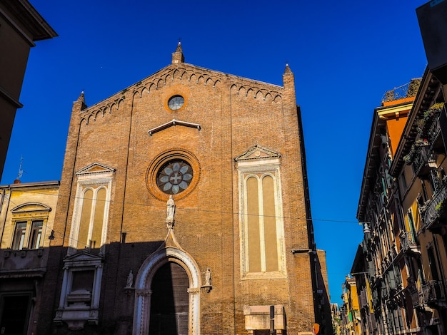 Église HDR Santa Eufemia à Vérone