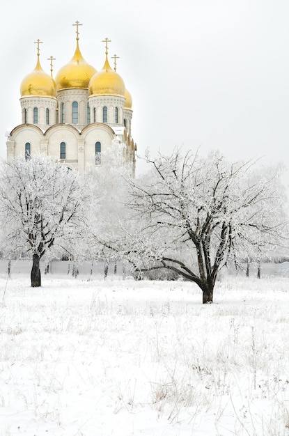 Église en hiver