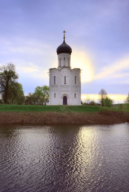 Église de l'Intercession sur la Nerl