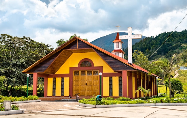 Église de Miraflores à Oxapampa au Pérou