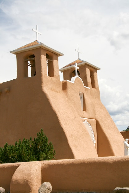 Église Mission San Francisco de Asis au Nouveau-Mexique