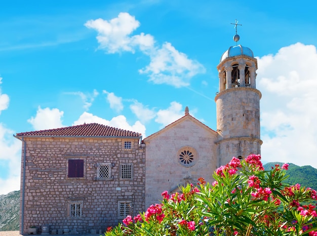 Église Notre-Dame des Roches à Perast, Monténégro