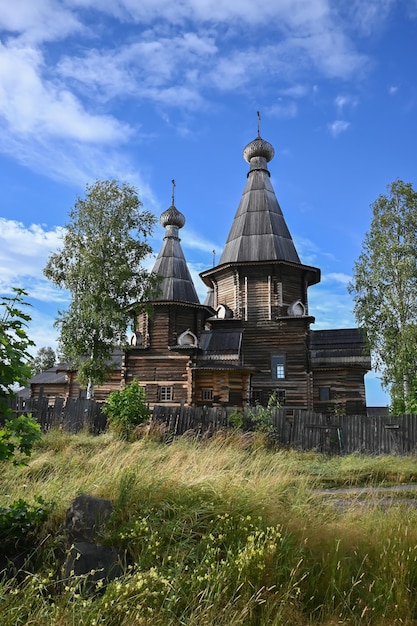 Église orthodoxe en bois