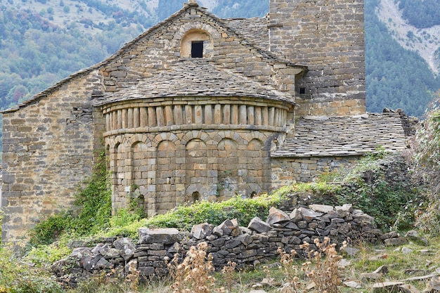 Église romane du village abandonné d'Otal