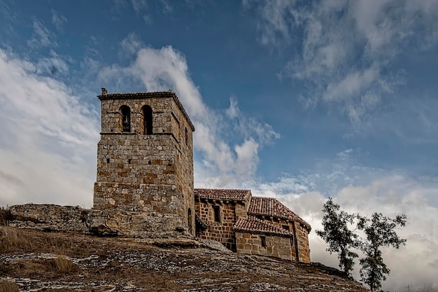 Église romane santa leocadia de castrillo de valdelomar