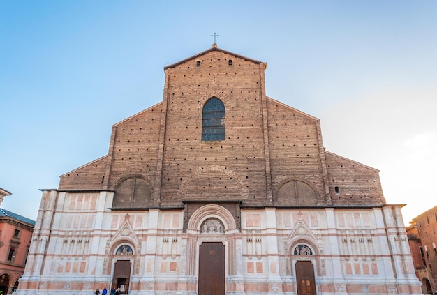 Église San Petronio sur la Piazza Maggiore à Bologne Italie