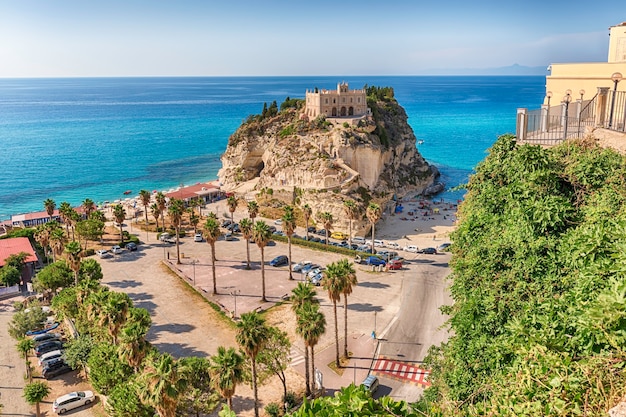 Église de Santa Maria dell'Isola à Tropea