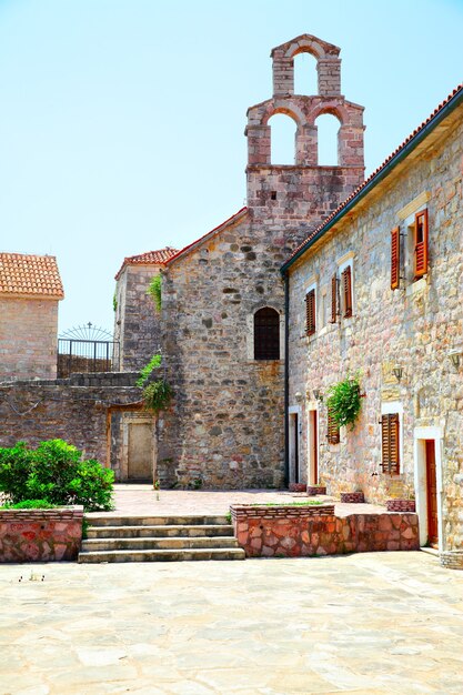 Église de Santa Maria à Punta et église de Saint Sava dans la vieille ville de Budva, Monténégro