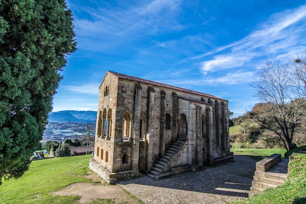 Église de St Mary au mont Naranco palais préroman et chuch dans les Asturies Espagne