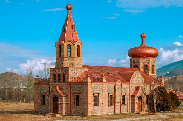 Église de structure russe située dans le quartier oltu d'Erzurum