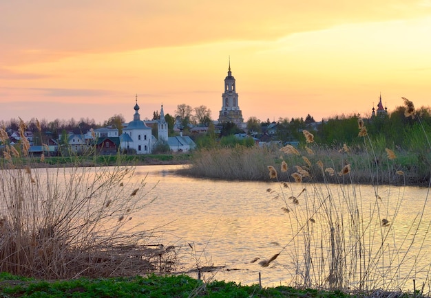 Églises sur la rivière Kamenka