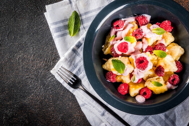 Gnocchi au lait de framboise