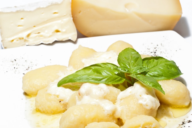 Gnocchi farci aux quatre fromages