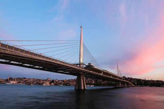 Golden Horn Metro Bridge à Istanbul Turquie