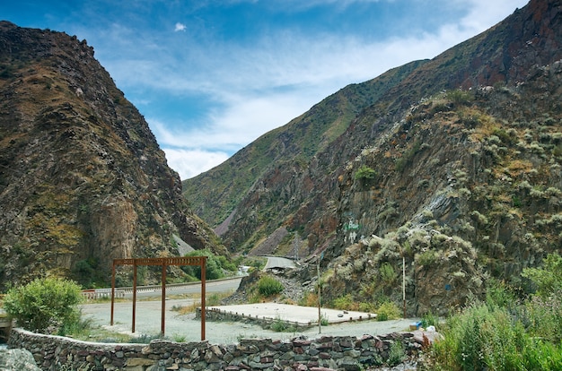 Gorge Kara balta, route de Bichkek à Osh. Kirghizistan,