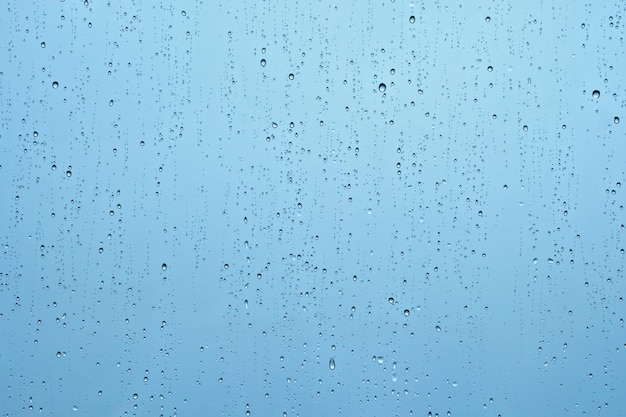 Gouttes de pluie sur la fenêtre