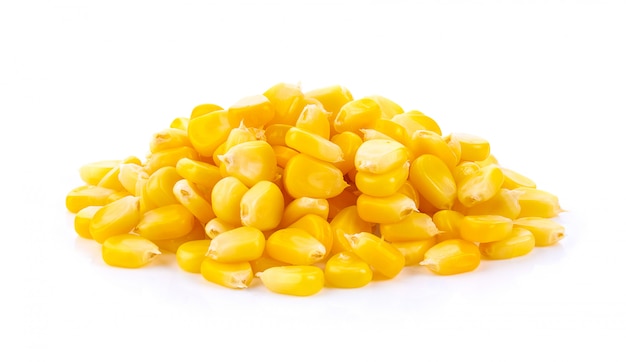 Photo graines de maïs isolées