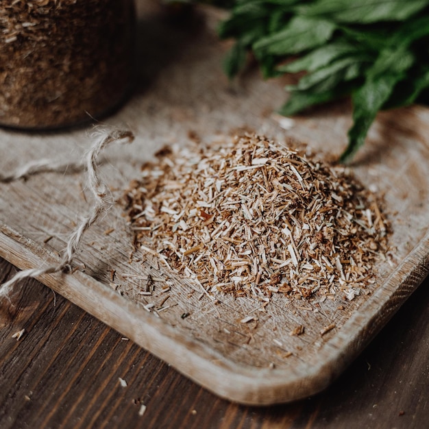 Graines et racines d'herbes pour la menace médicale