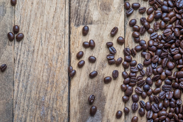 Les grains de café copient le fond de l&#39;espace