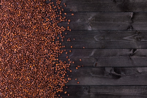 Grains de café. Vue de dessus avec espace de copie