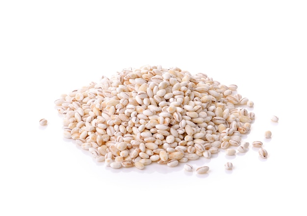 Grains d'orge sur blanc